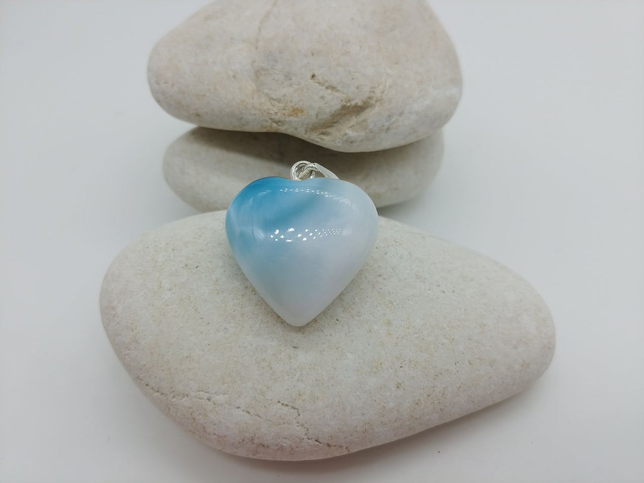 Larimar spring snow pendant