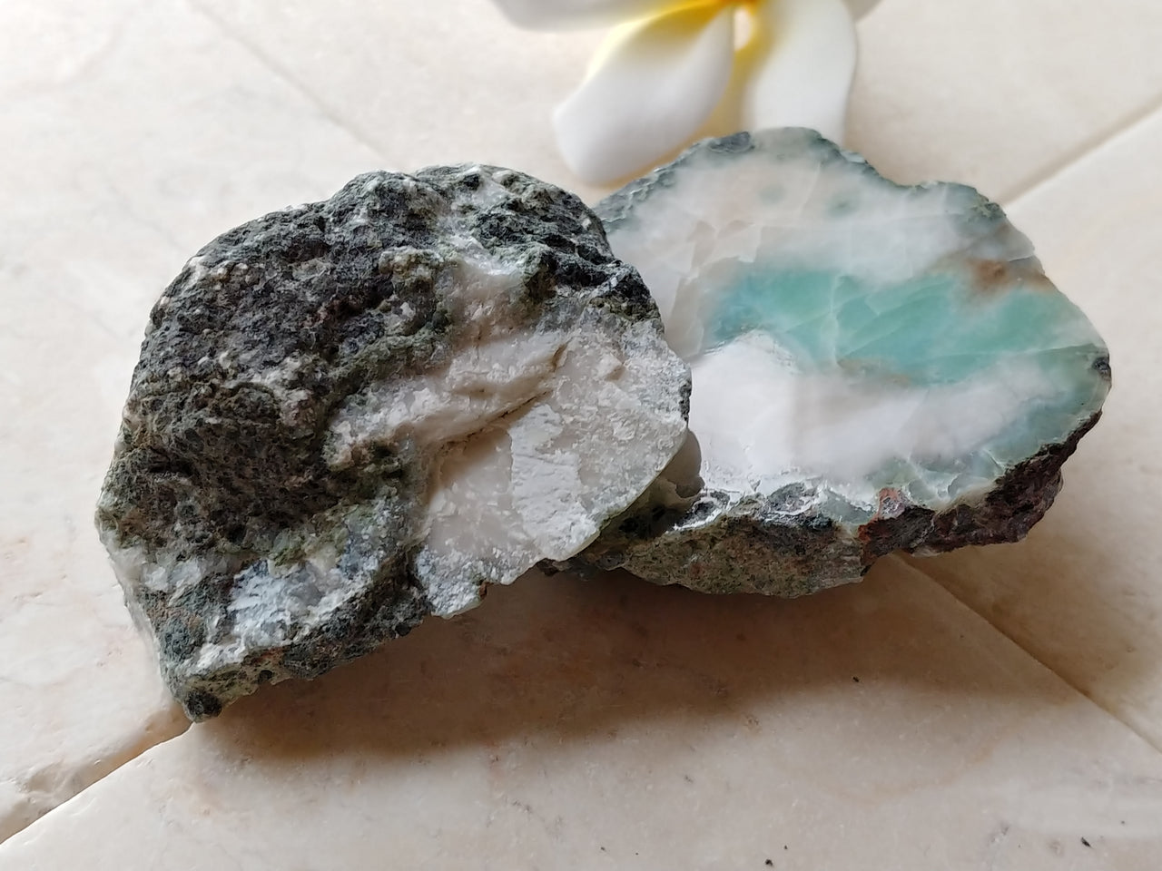 Lrimar cute rough stone