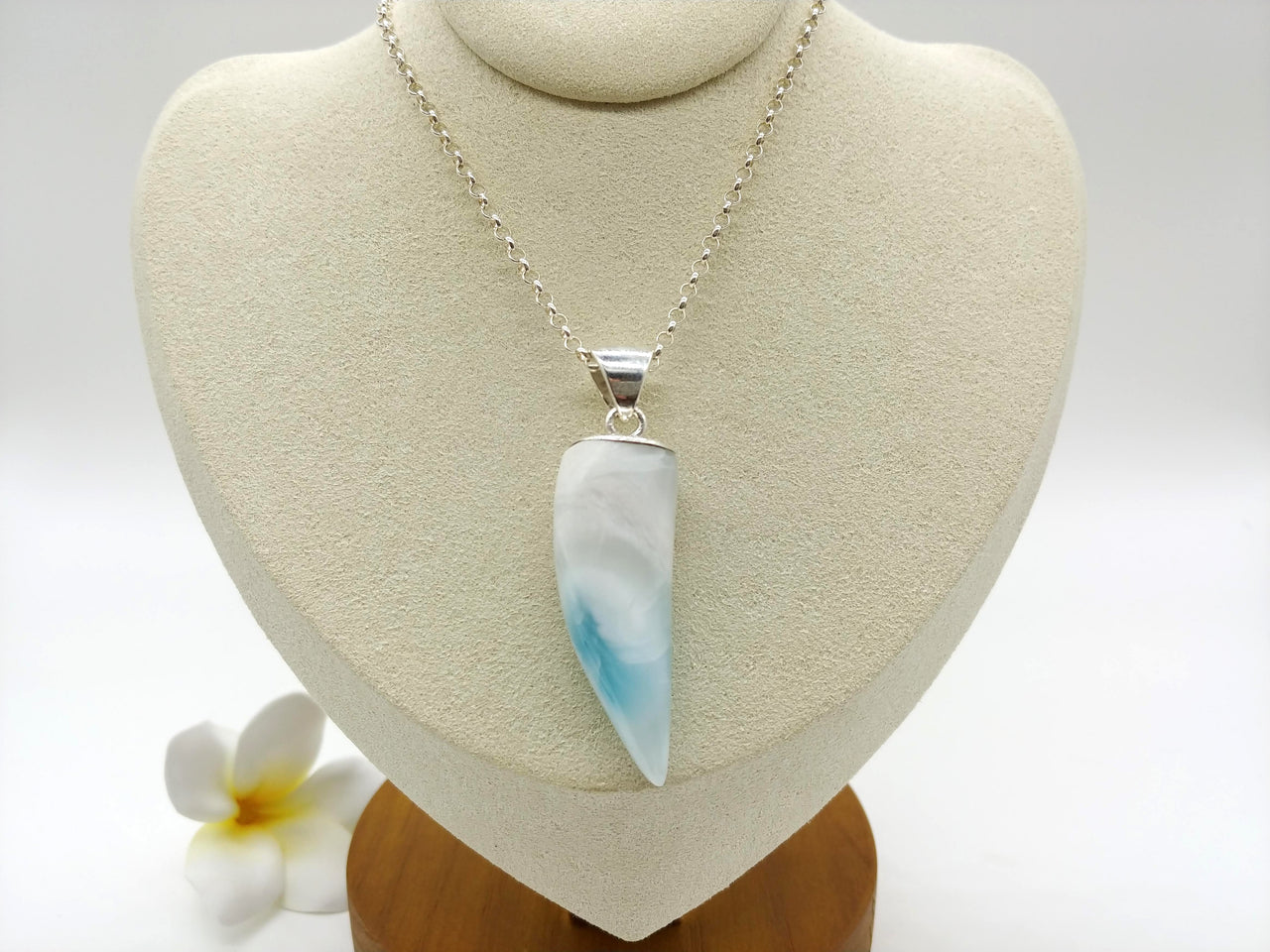 Larimar 牙 pendant
