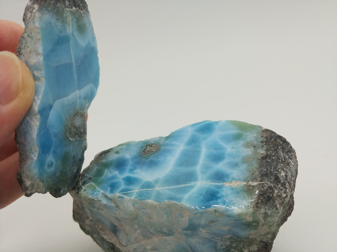 Premium Larimar 原石 5